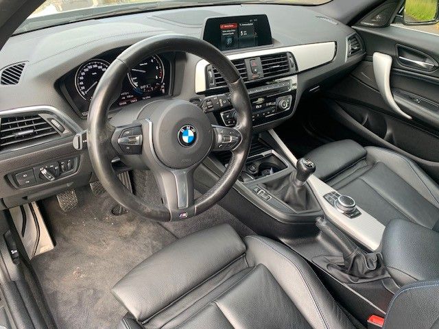 Fahrzeugabbildung BMW 120d M Sport Limousine