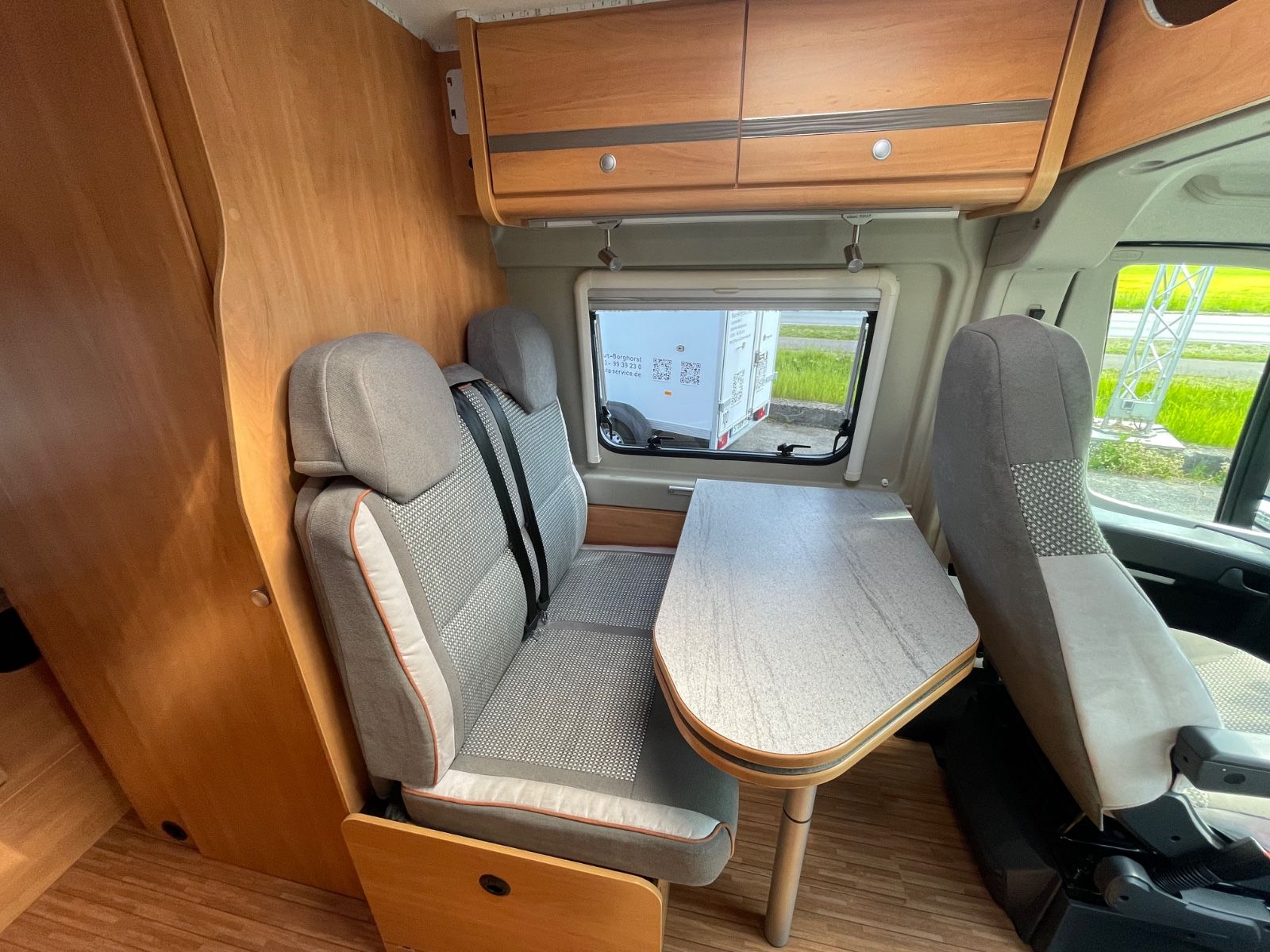 Fahrzeugabbildung Pössl 2 Win Plus Citroen AHK Markise
