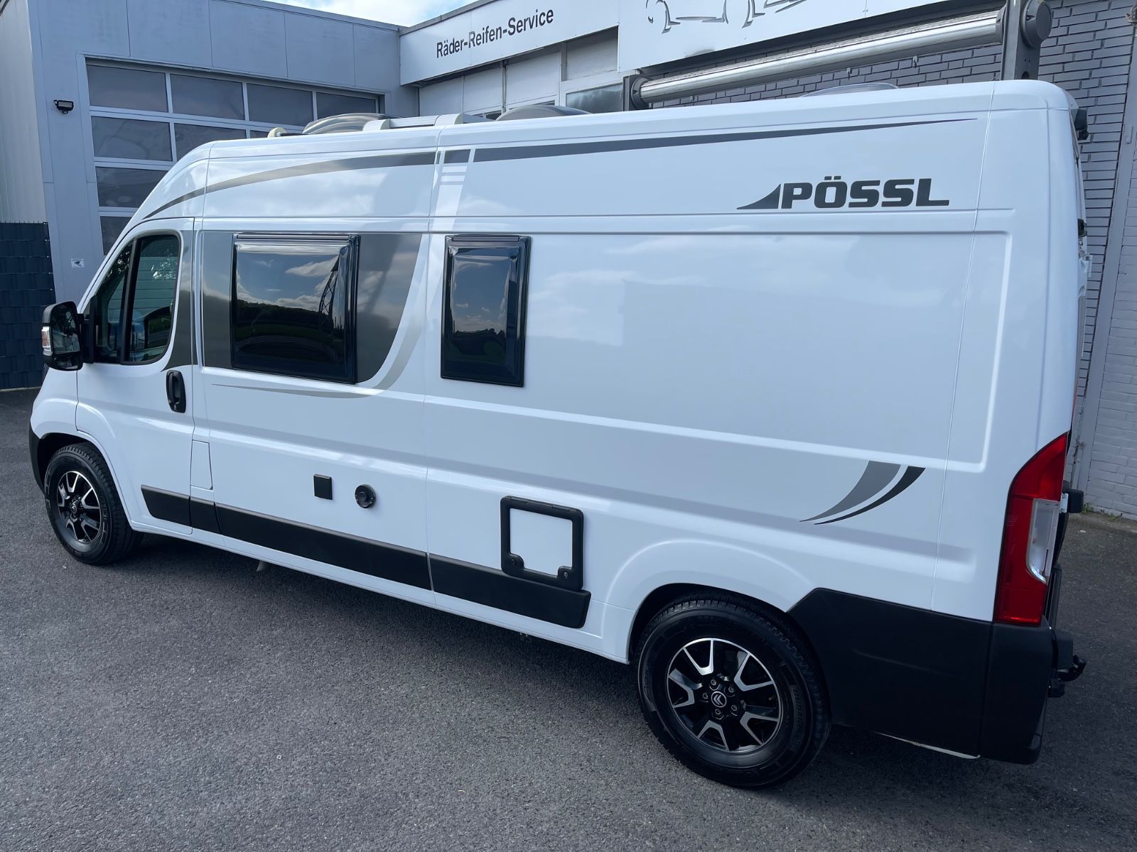 Fahrzeugabbildung Pössl 2 Win Plus Citroen AHK Markise