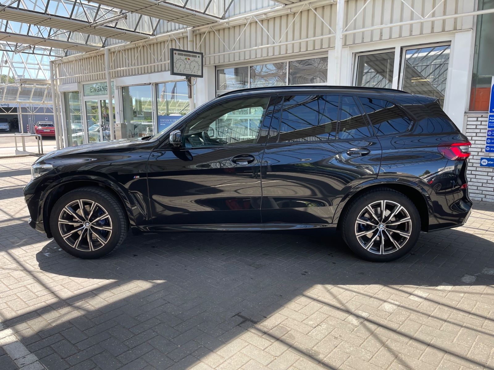 Fahrzeugabbildung BMW X5 xDrive 30 d M Sport
