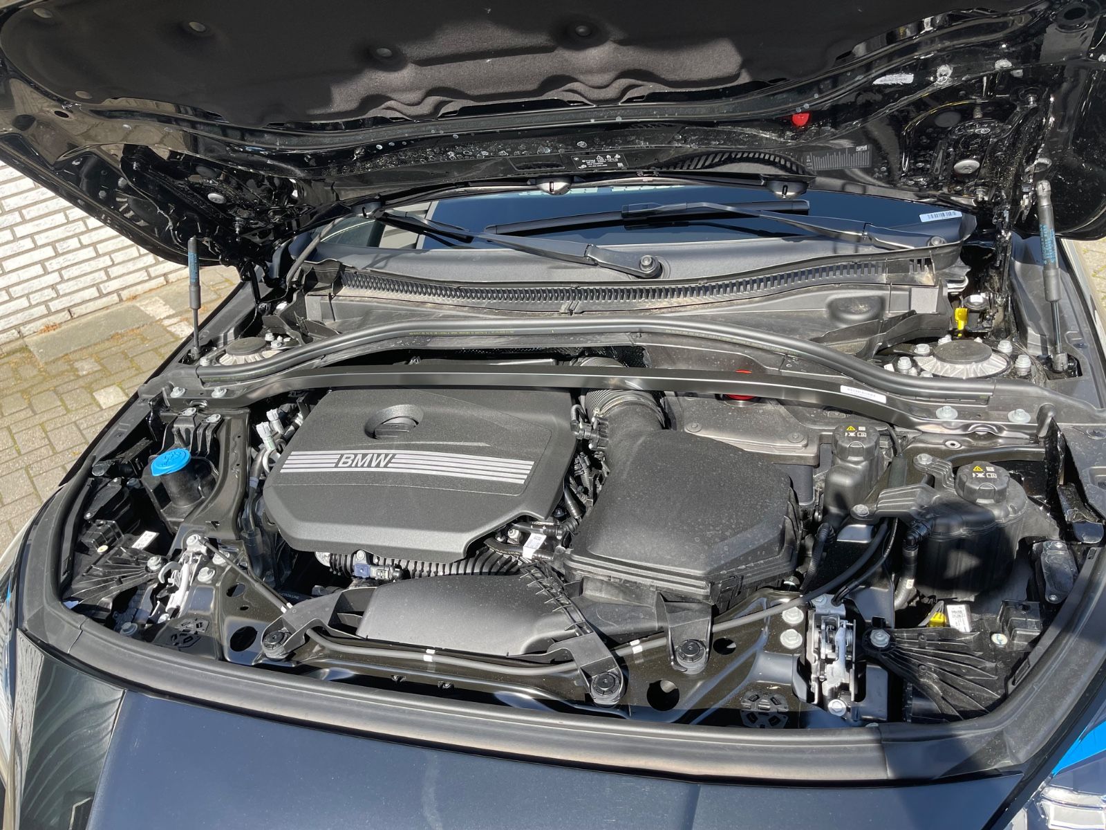 Fahrzeugabbildung BMW 120i M-Sport,NAVI,Head UP,LED uvm.