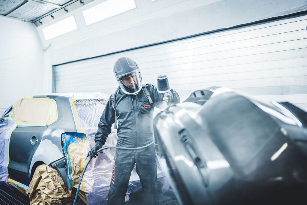autohaus cyran autolackierung mit spritzpistole