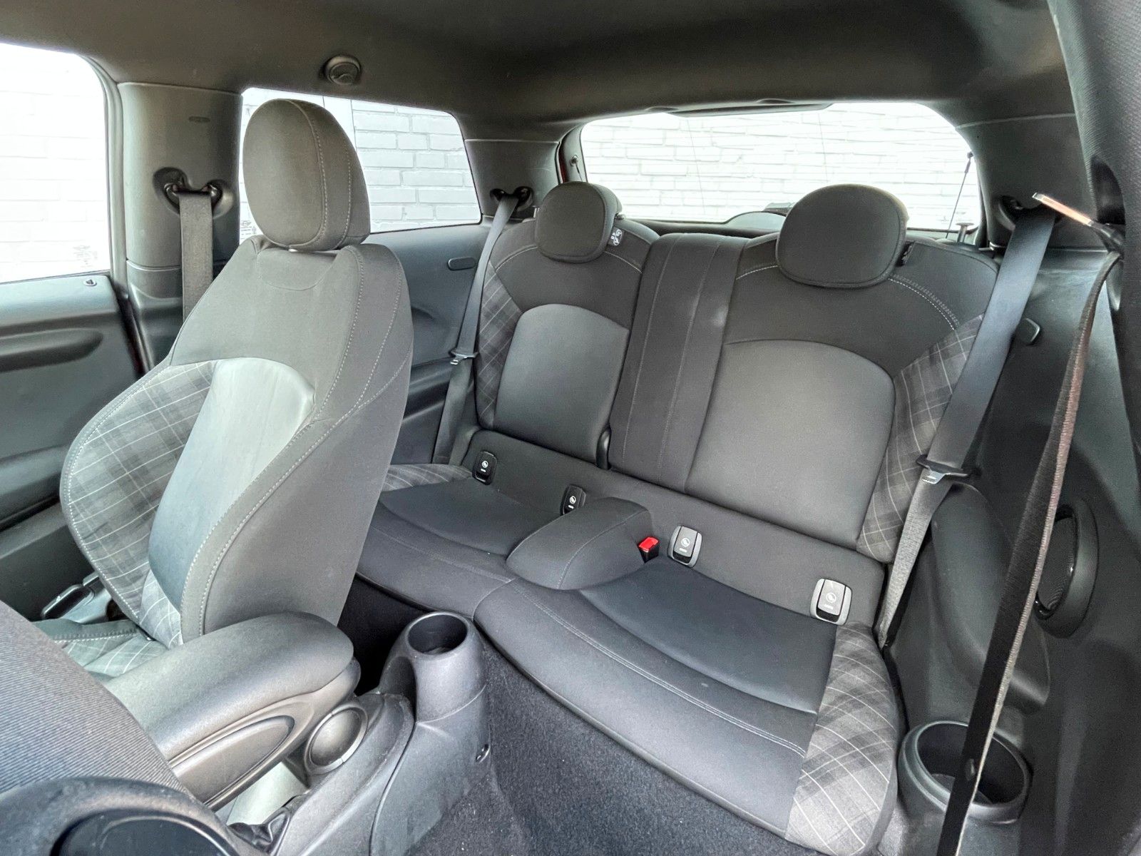 Fahrzeugabbildung MINI Cooper Chili Blackline