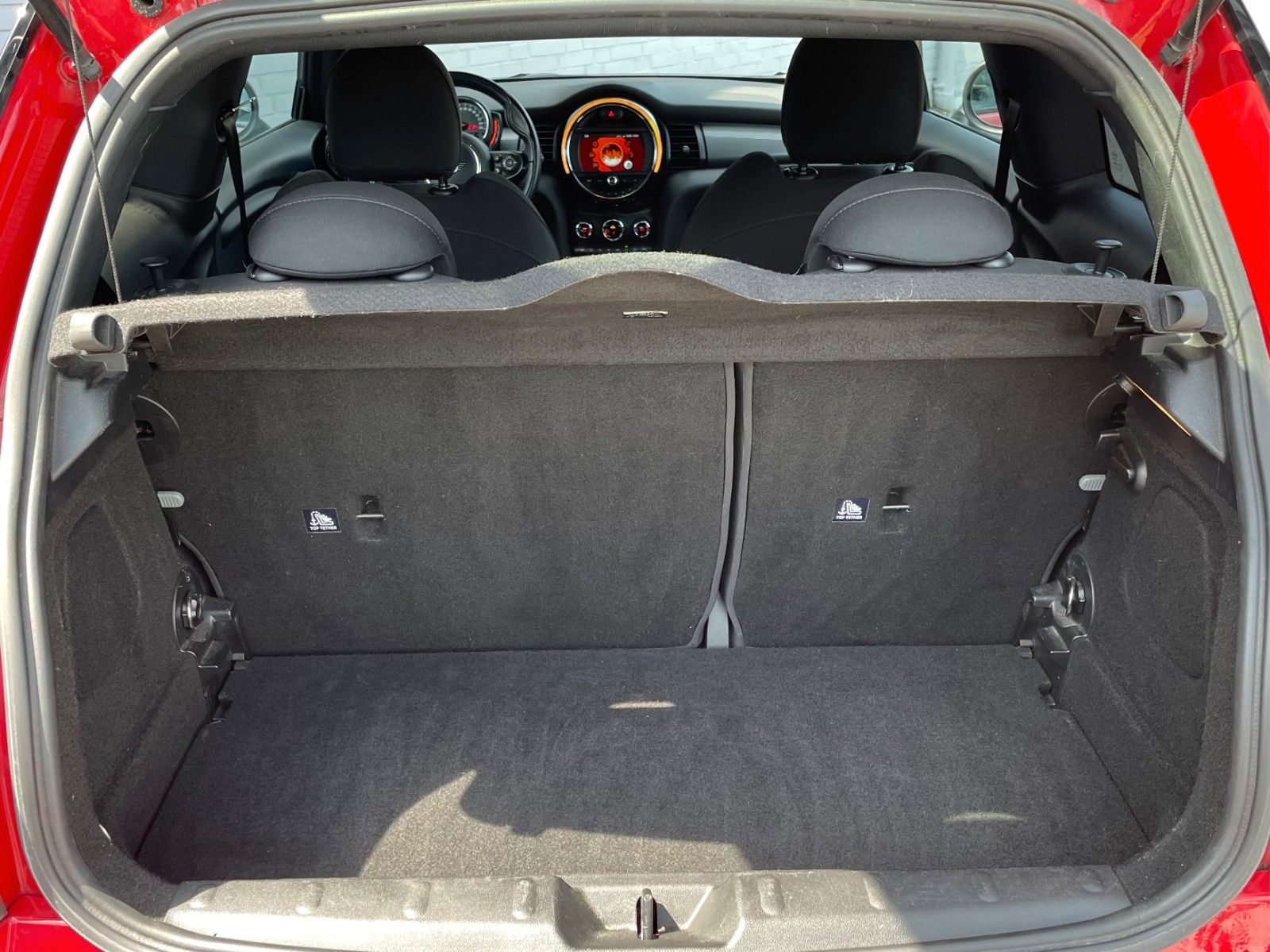Fahrzeugabbildung MINI Cooper Chili Blackline