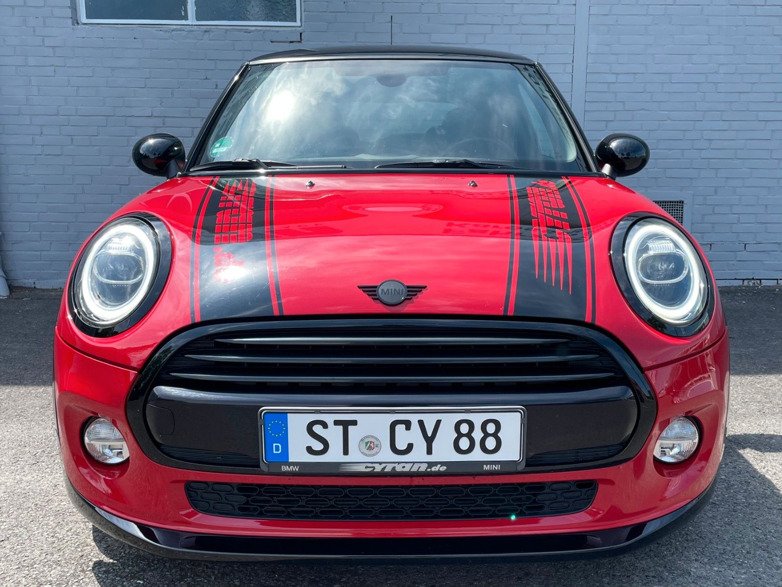 Fahrzeugabbildung MINI Cooper Chili Blackline