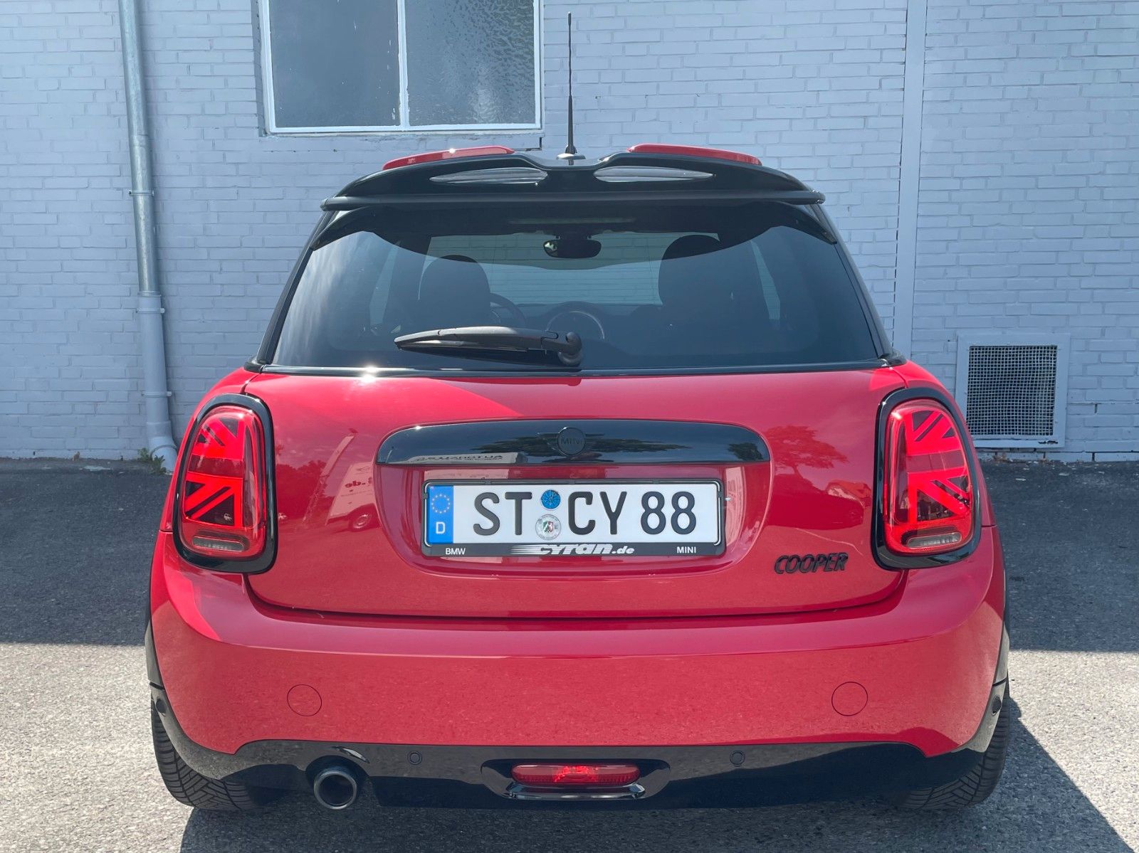 Fahrzeugabbildung MINI Cooper Chili Blackline