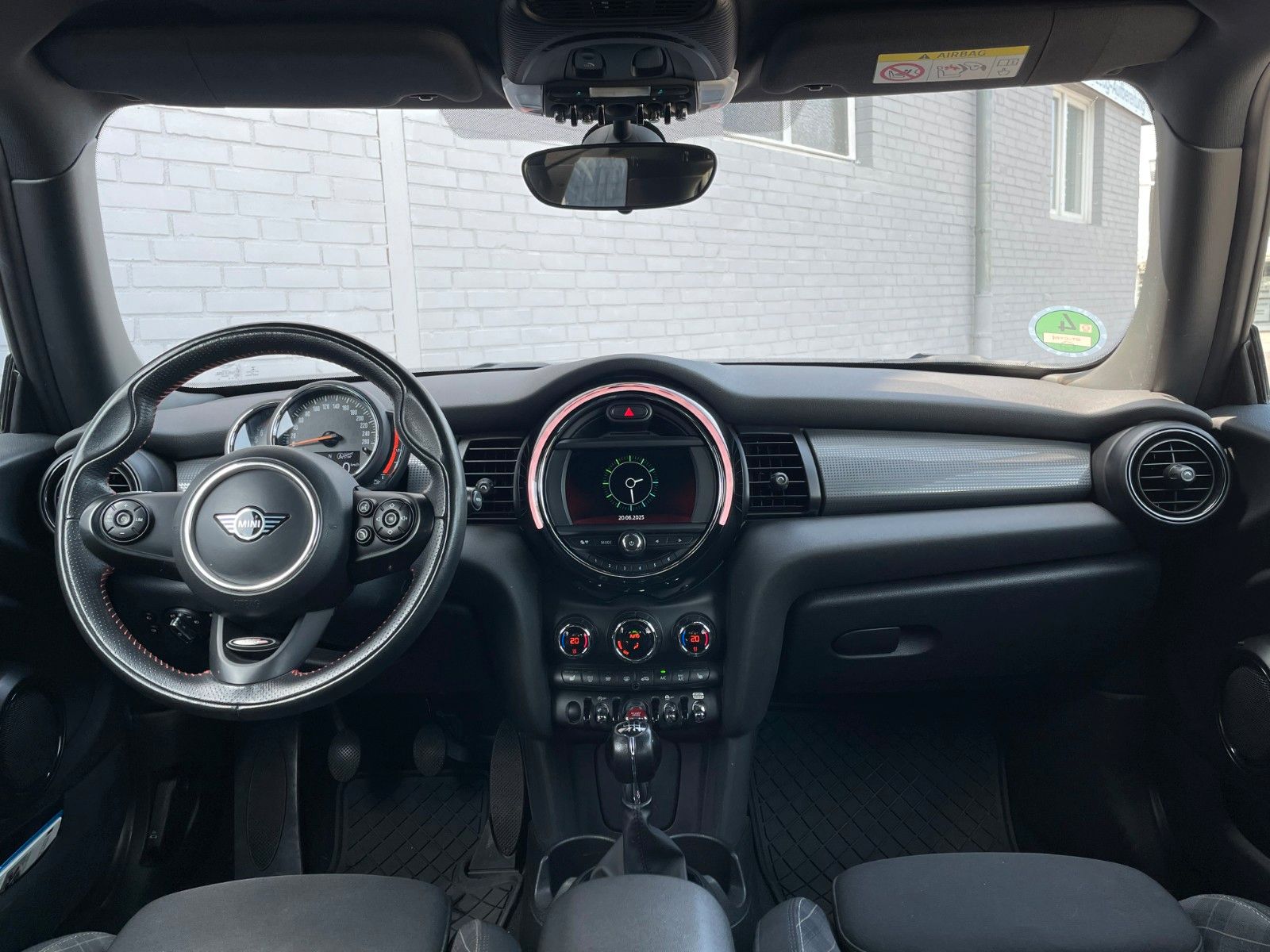 Fahrzeugabbildung MINI Cooper Chili Blackline