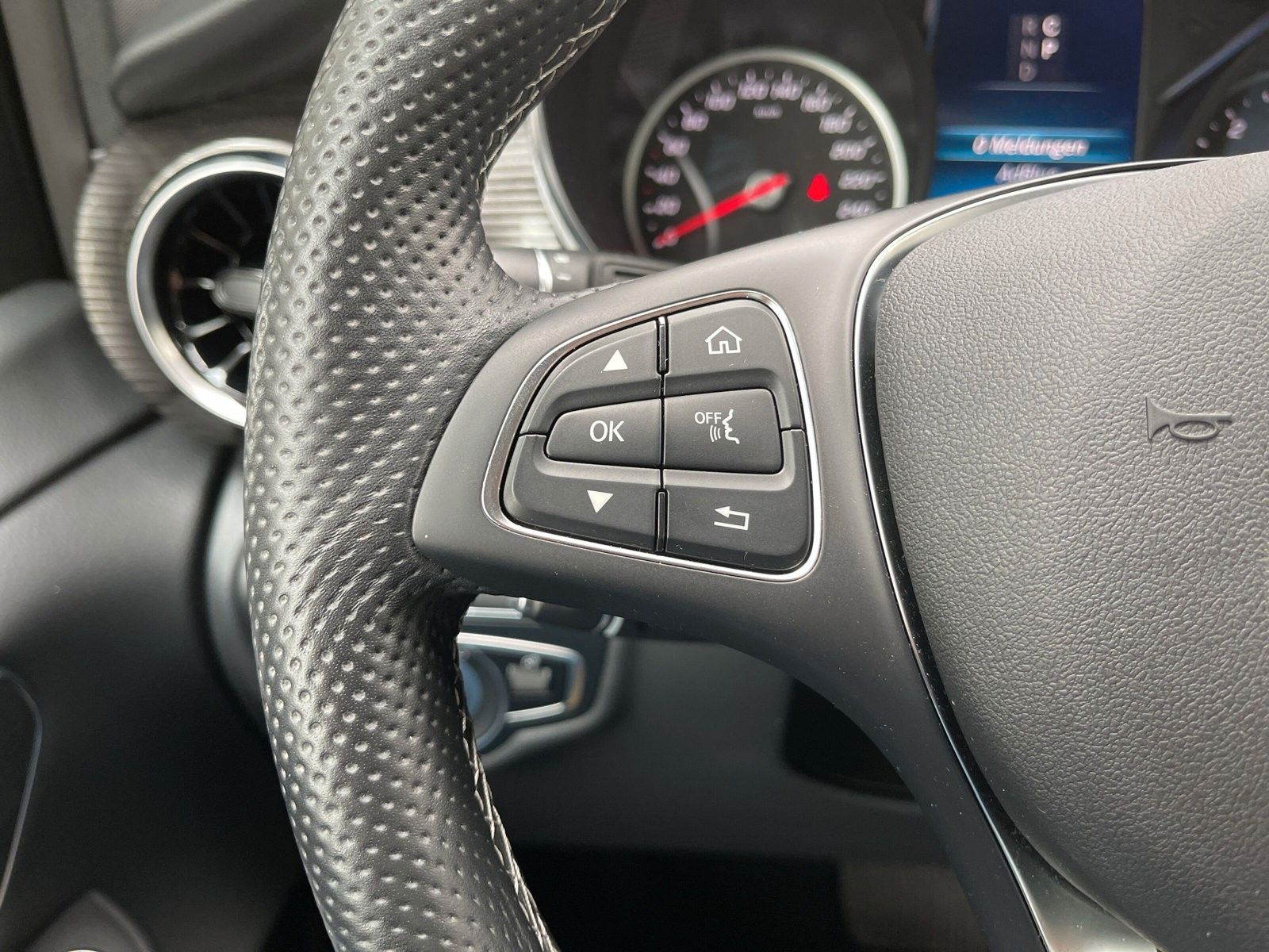 Fahrzeugabbildung Mercedes-Benz V 300 D Edition