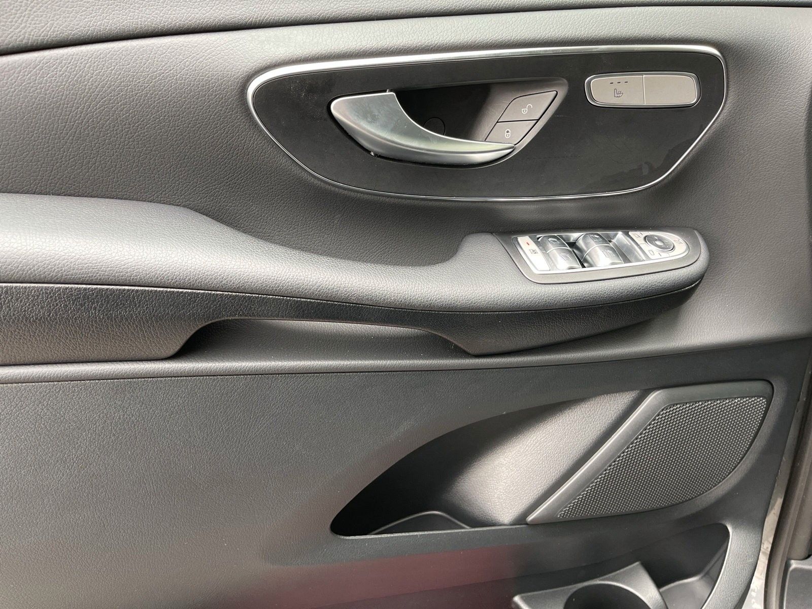 Fahrzeugabbildung Mercedes-Benz V 300 D Edition