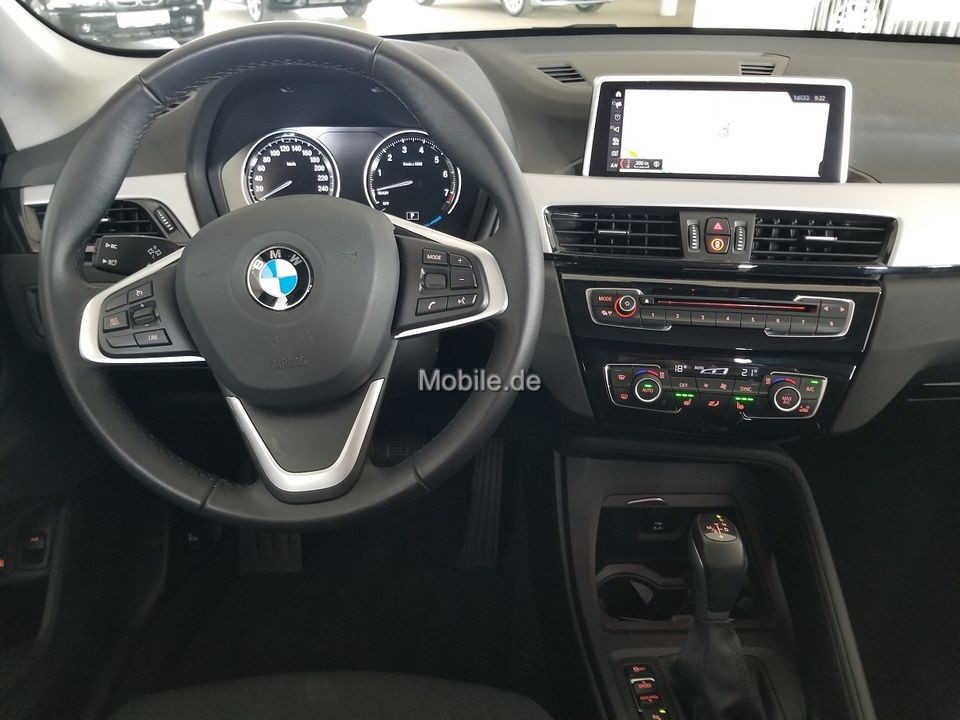 Fahrzeugabbildung BMW X1 xDrive25e