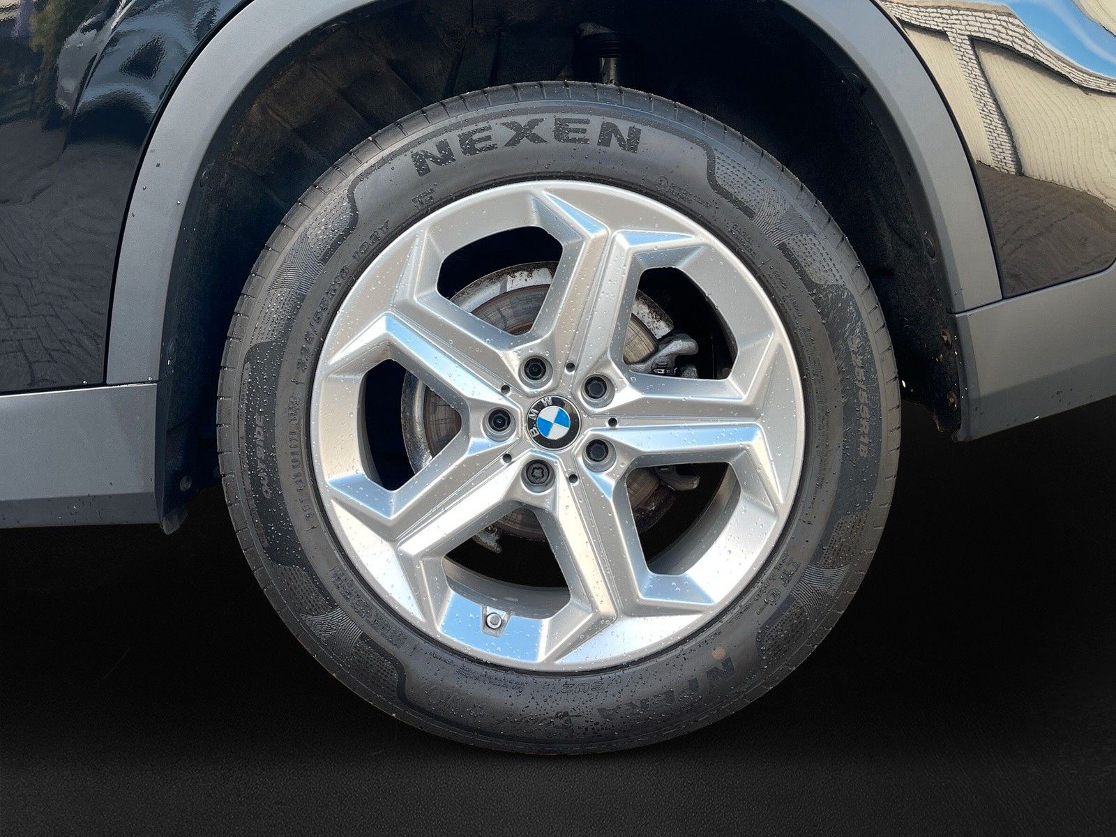 Fahrzeugabbildung BMW X1 sDrive 20 i