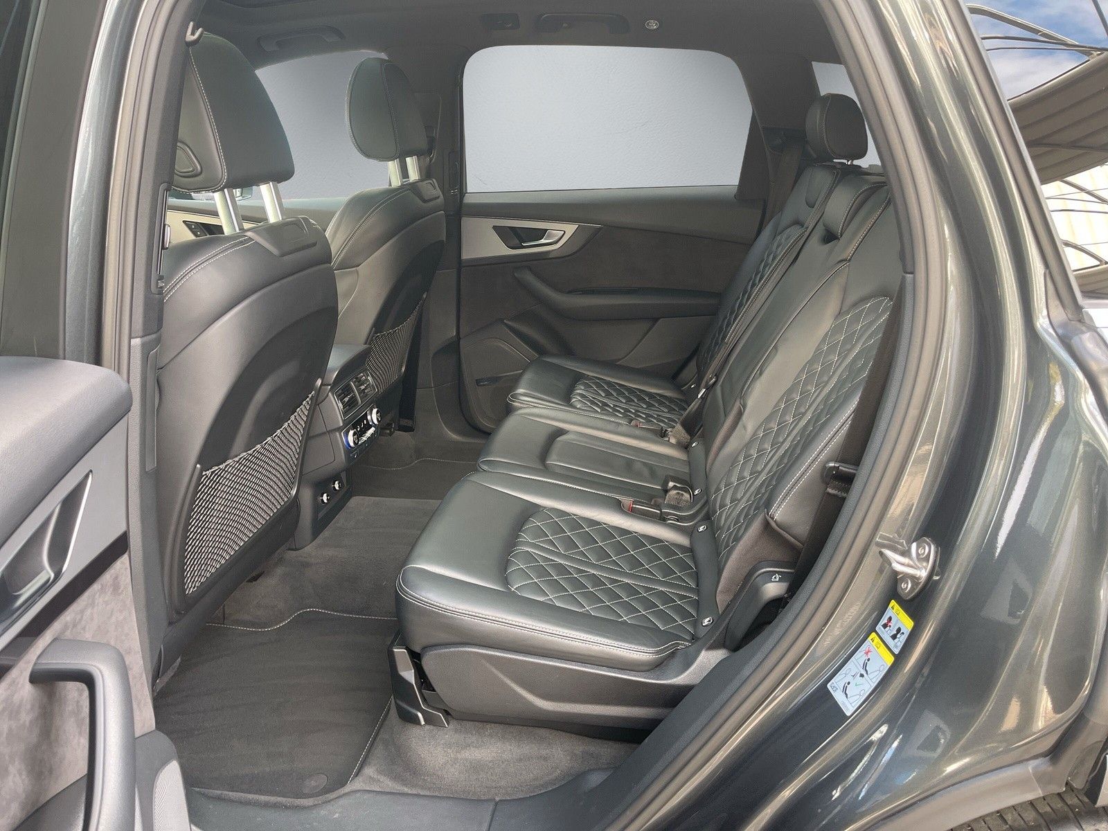 Fahrzeugabbildung Audi SQ7 4.0 TDI quattro