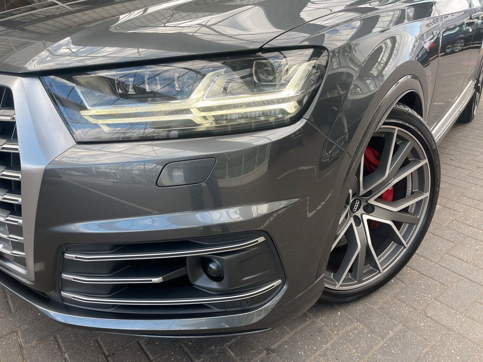 Fahrzeugabbildung Audi SQ7 4.0 TDI quattro