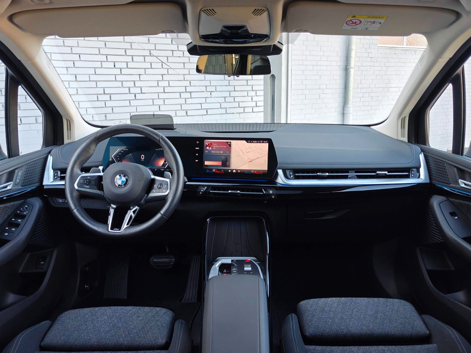 Fahrzeugabbildung BMW 218i Active Tourer