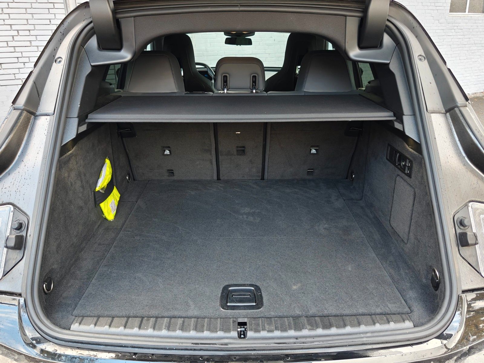 Fahrzeugabbildung BMW iX 40 xDrive