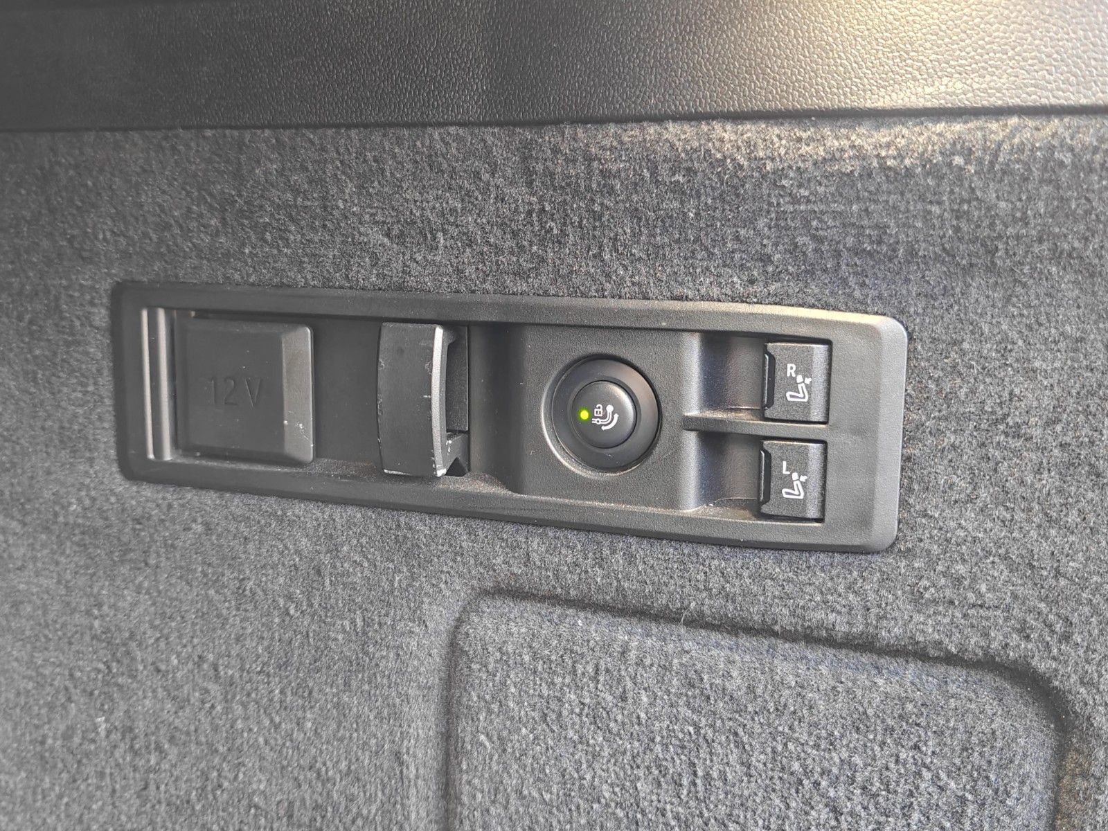 Fahrzeugabbildung BMW iX 40 xDrive