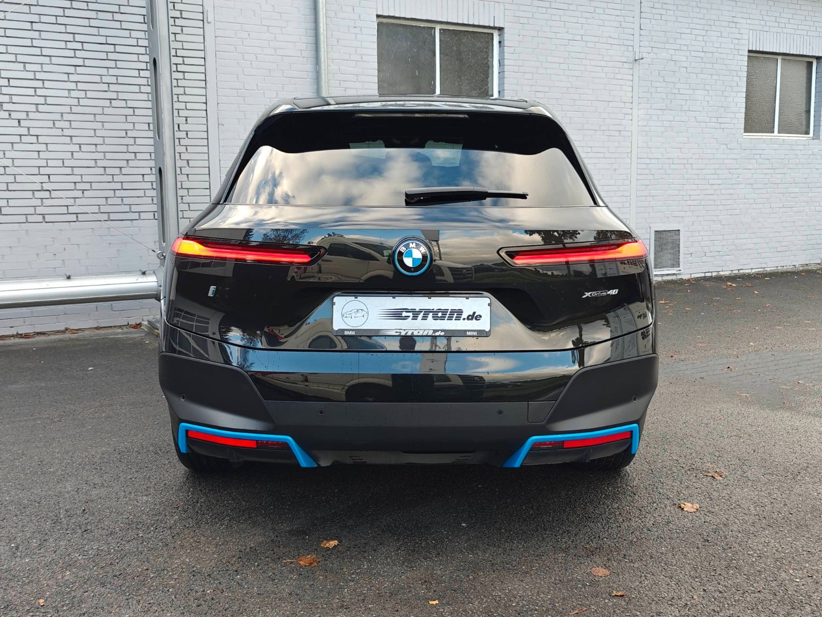 Fahrzeugabbildung BMW iX 40 xDrive