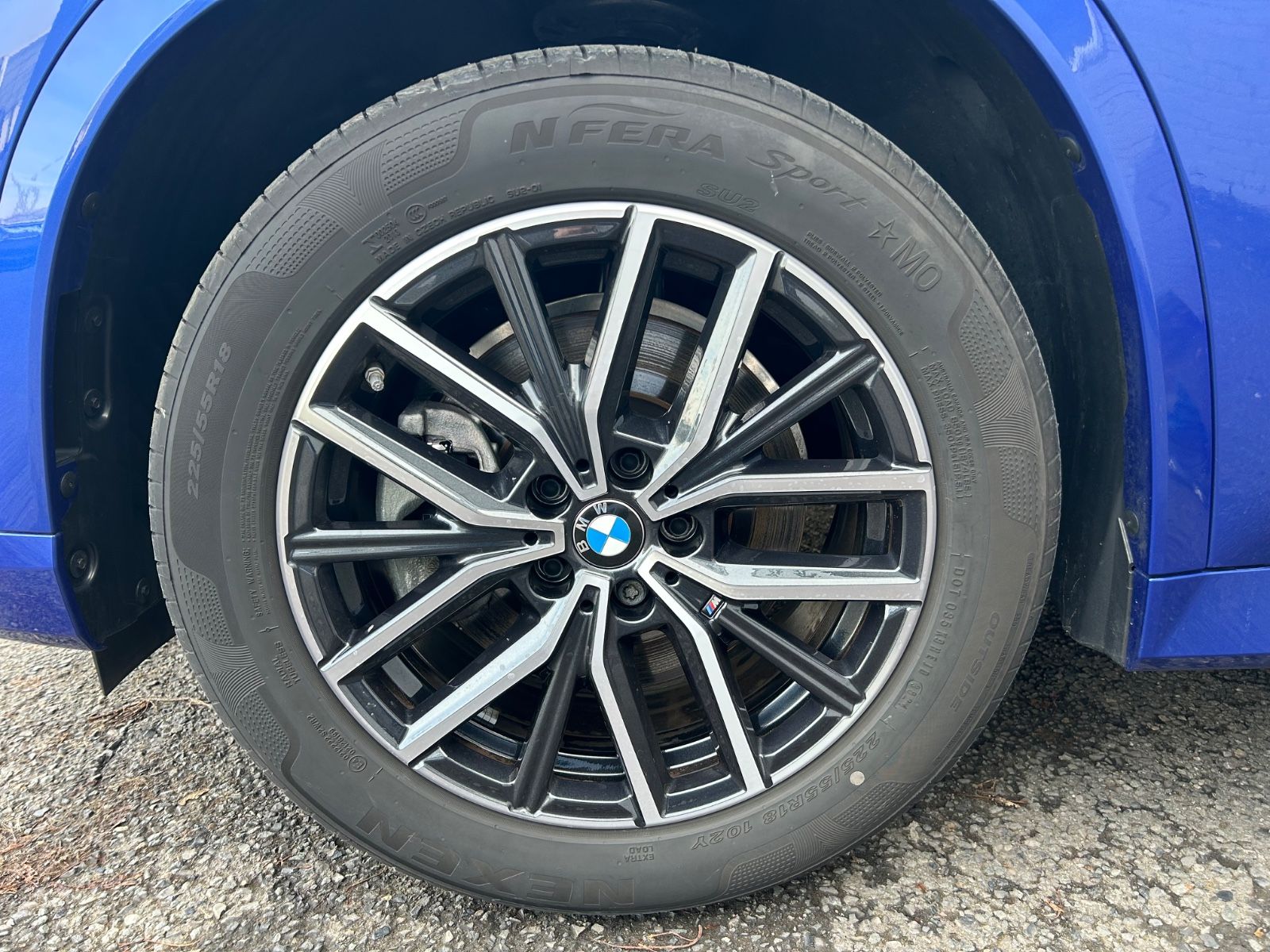 Fahrzeugabbildung BMW X1 20i sDrive M Sport