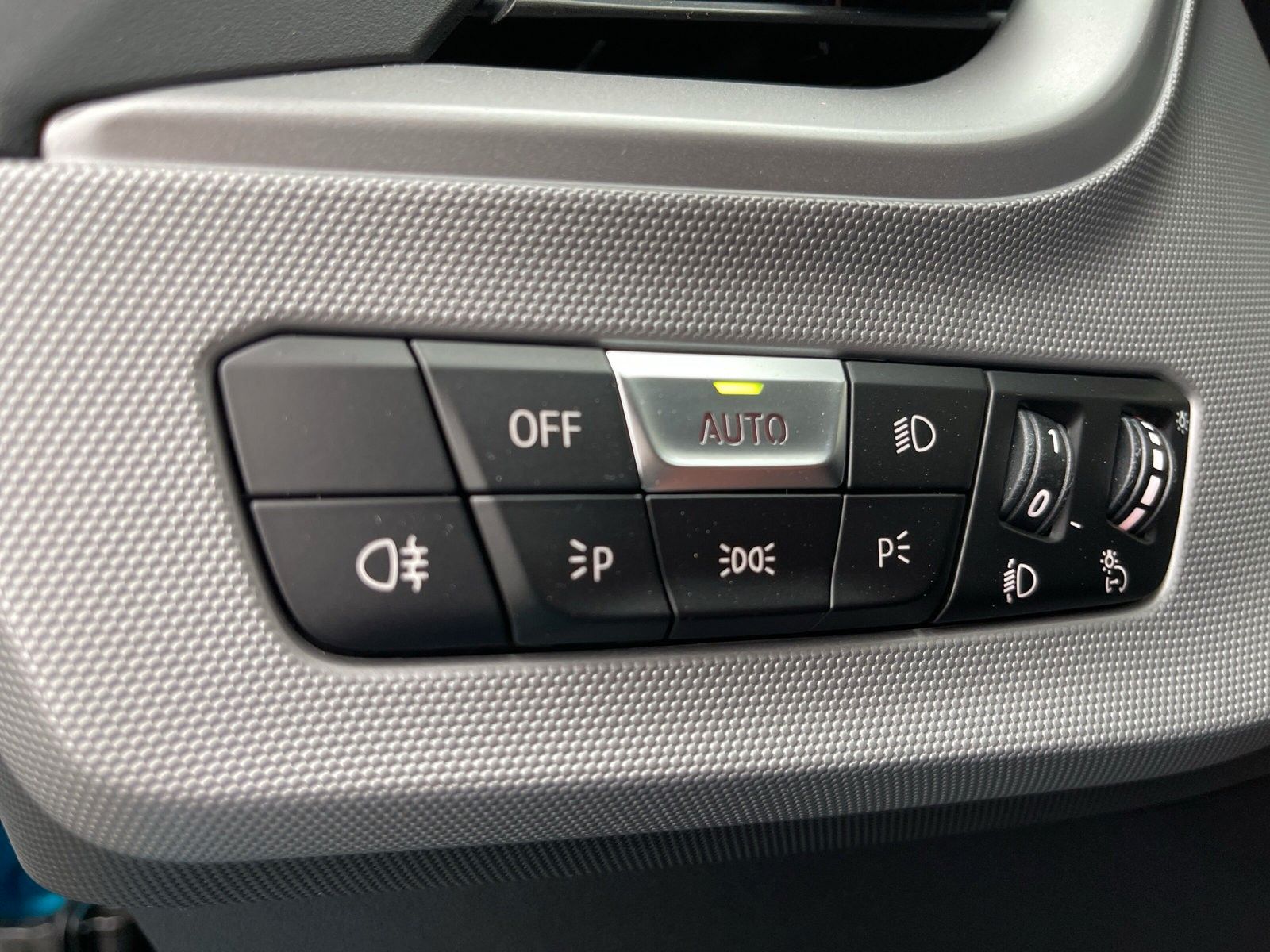 Fahrzeugabbildung BMW 116d Limousine Advantage