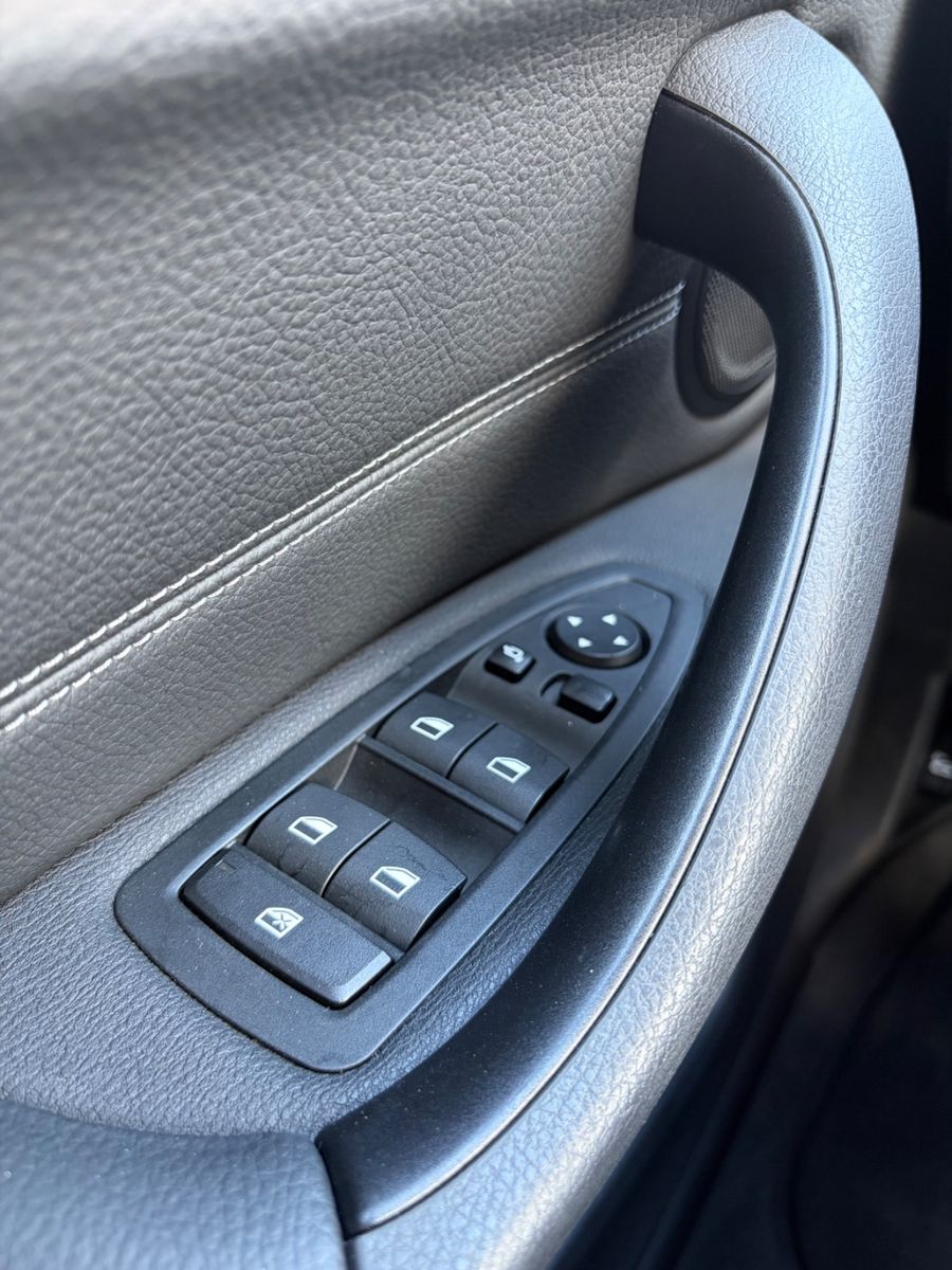 Fahrzeugabbildung BMW X1 25 i xLine