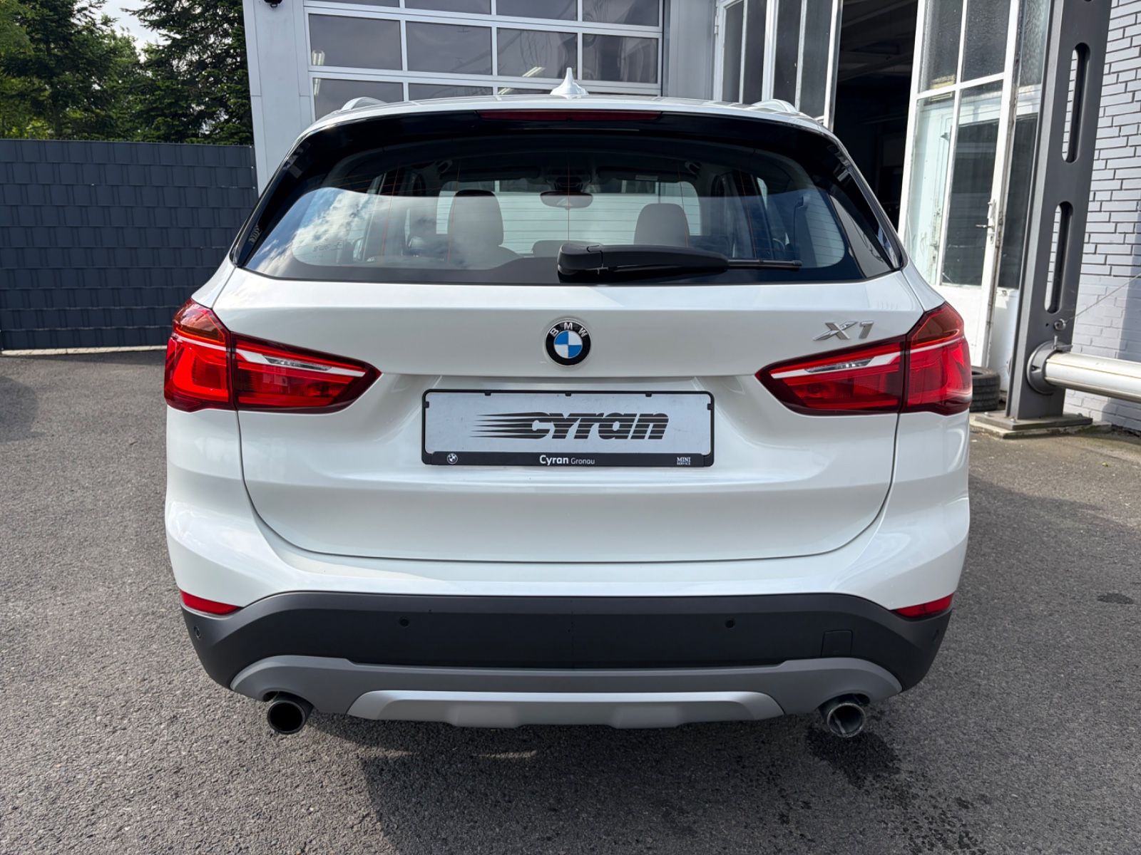 Fahrzeugabbildung BMW X1 25 i xLine