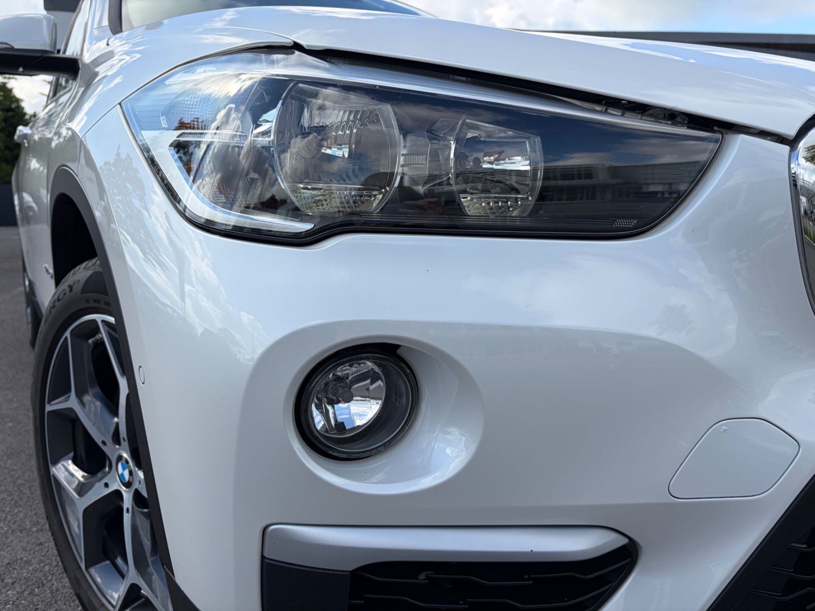 Fahrzeugabbildung BMW X1 25 i xLine