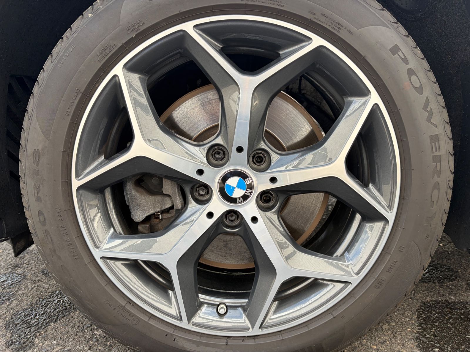 Fahrzeugabbildung BMW X1 25 i xLine