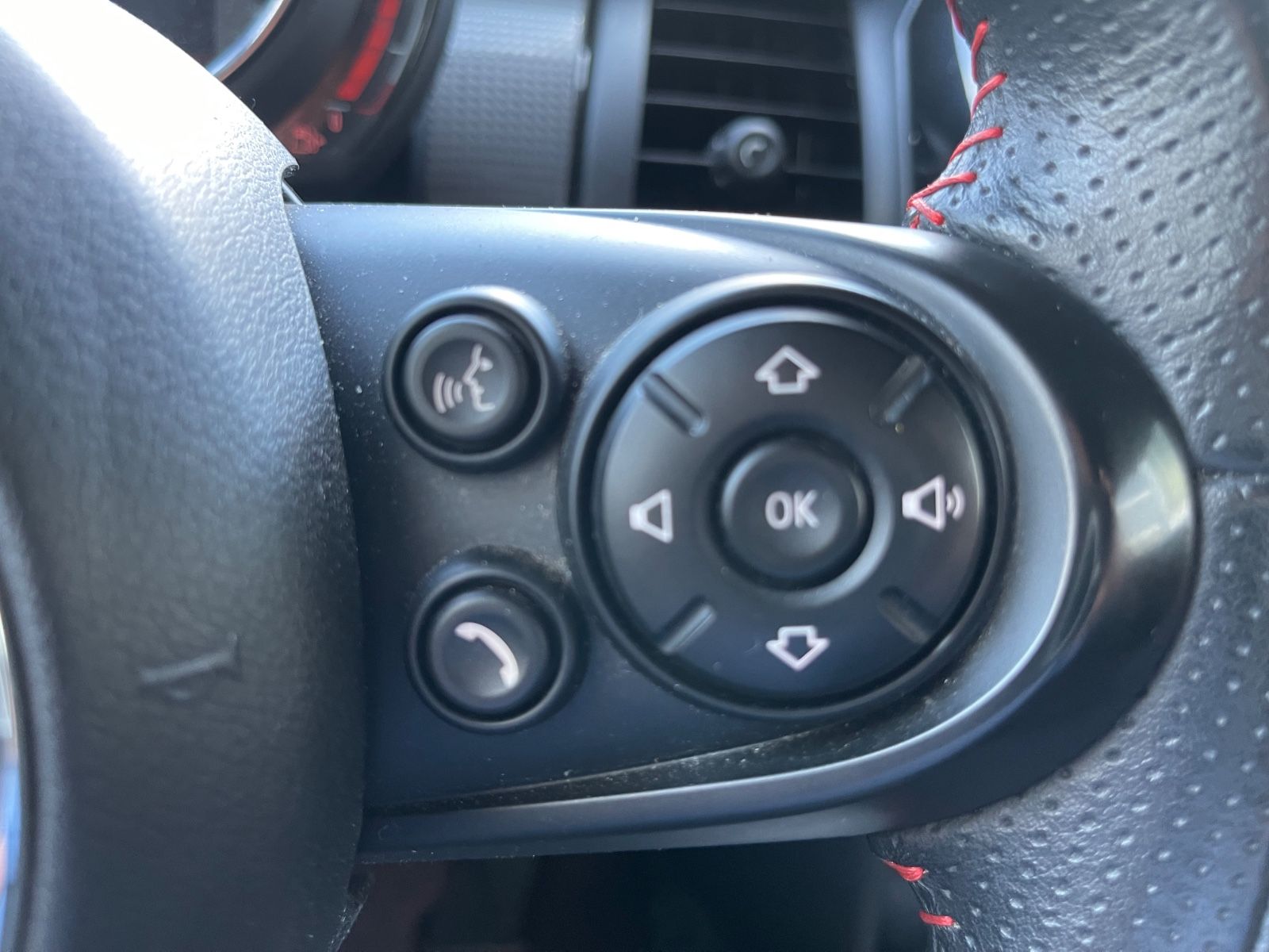 Fahrzeugabbildung MINI MINI COOPER