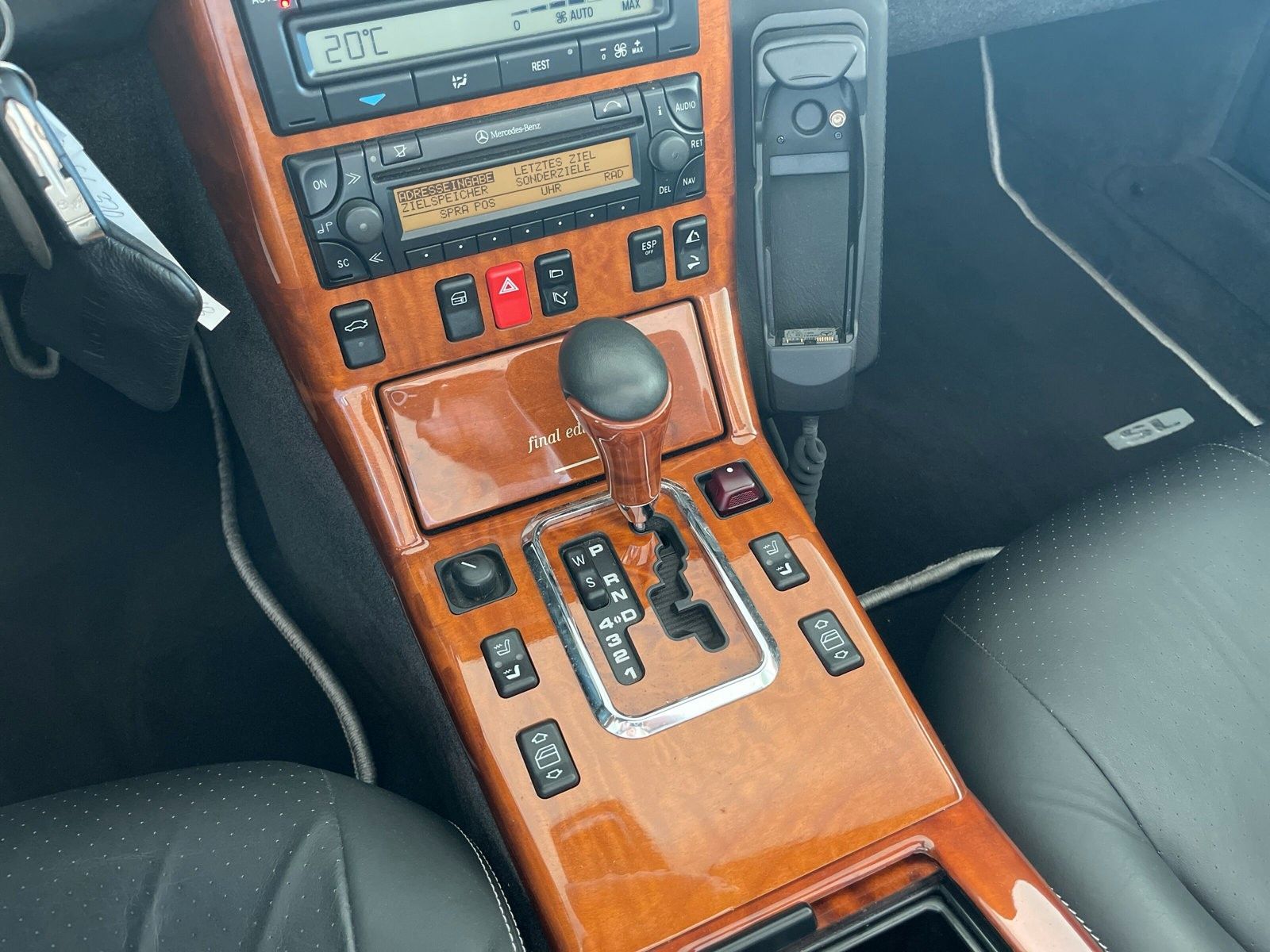 Fahrzeugabbildung Mercedes-Benz SL 320 Final Edition 1Hd 48500km