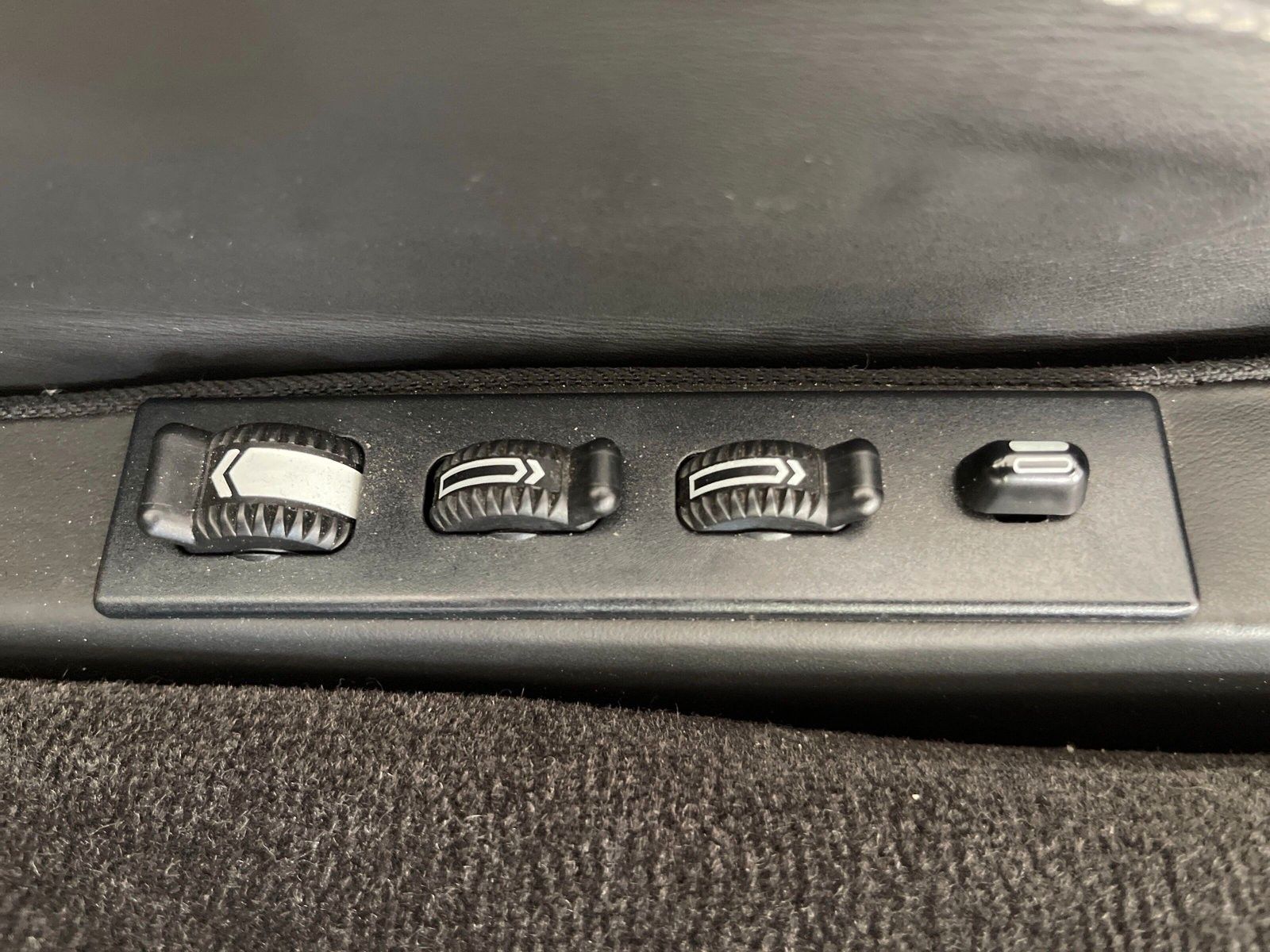 Fahrzeugabbildung Mercedes-Benz SL 320 Final Edition 1Hd 48500km